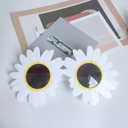 Beaira Women Party Sunglasses Cute Sun Flower Daisy Sun Glasses Funny Birthday Party Picnic Cosplay Eyewear Creative Decorative Glasses