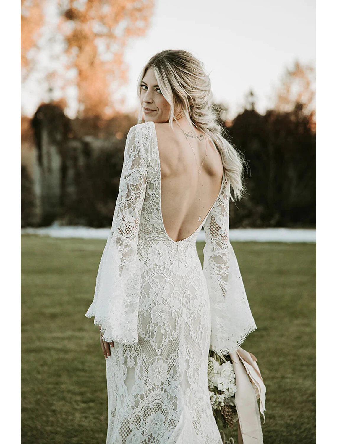 Beach Boho Wedding Dresses Mermaid / Trumpet V Neck Long Sleeve Court Train Lace Bridal Gowns With Appliques Solid